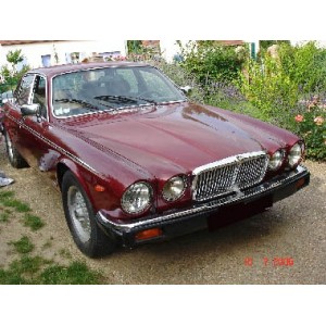 Jaguar Berline XJ 12 Vanden plas