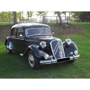  Citroën berline Traction 15-6 noir 1951