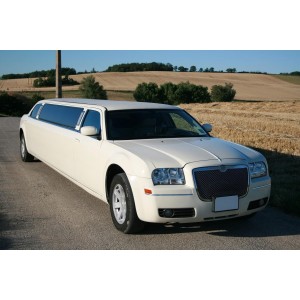 chrysler  limousine 2005