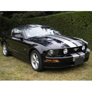 Ford Mustang coupé  noir 2005