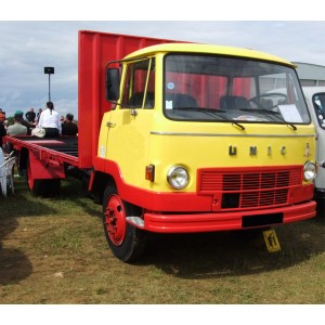 camion plateau unic 1974