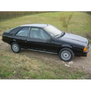 Renault Furgo Coupé noir 1984