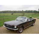 Ford Mustang Cabriolet jaune paille 1966