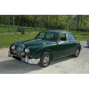 Daimler Berline V8 Saloon vert 1967