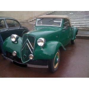 Citroën Traction 11 Cabriolet vert 1937