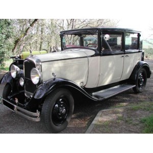 Citroën Berline C4 beige 1931