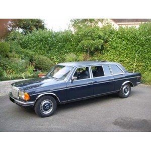 Mercedes 250 Limousine bleu nuit 1985