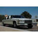 Cadillac Fleetwood blanc 1990