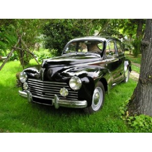 Peugeot Berline 203 noir 1954